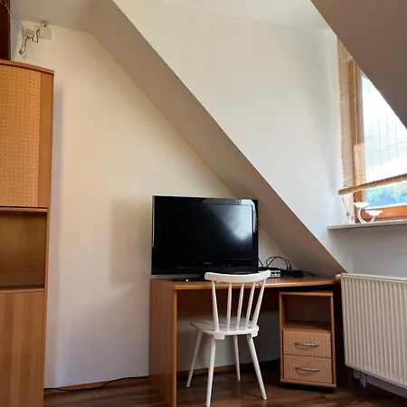 Kleine Bauernhof-wohnung Im Stadtbusbereich